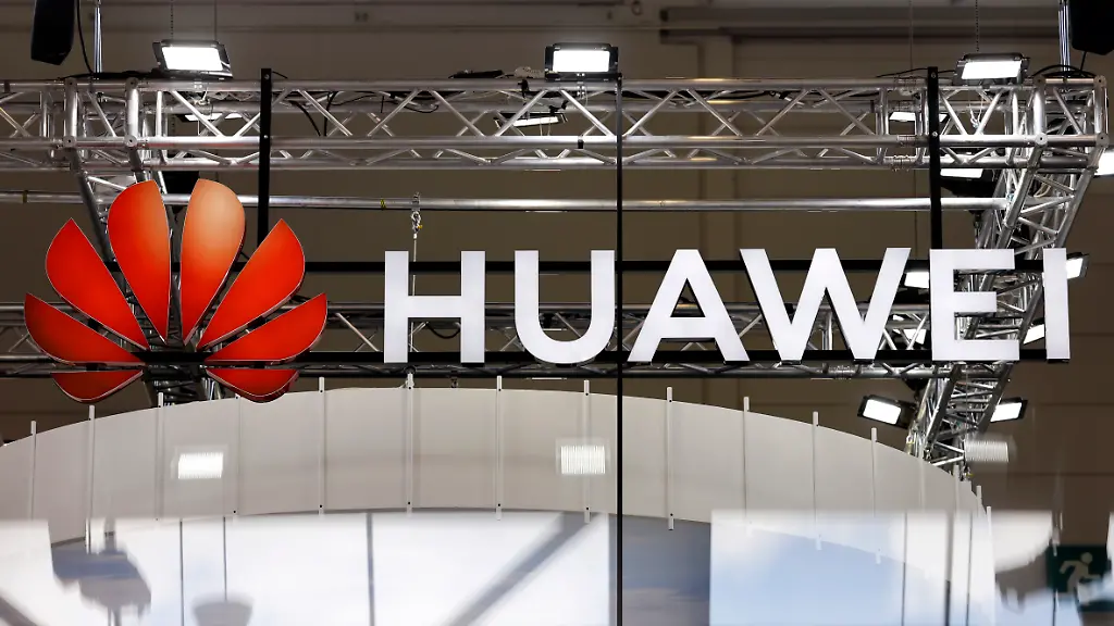 Steht-ein-Verbot-chinesischer-Netzwerktechnologie-an-FDP-SPD-und-CDU-machen-sich-fuer-den-Ausbau-von-Komponenten-unzuverlaessiger-Anbieter-stark