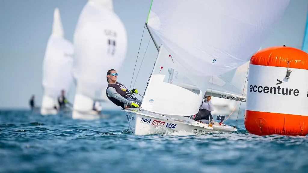 Segeln-Kieler-Woche-olympische-Klassen-Auch-am-zweiten-Wettkampftag-herrscht-Flaute-auf-der-Kieler-Foerde
