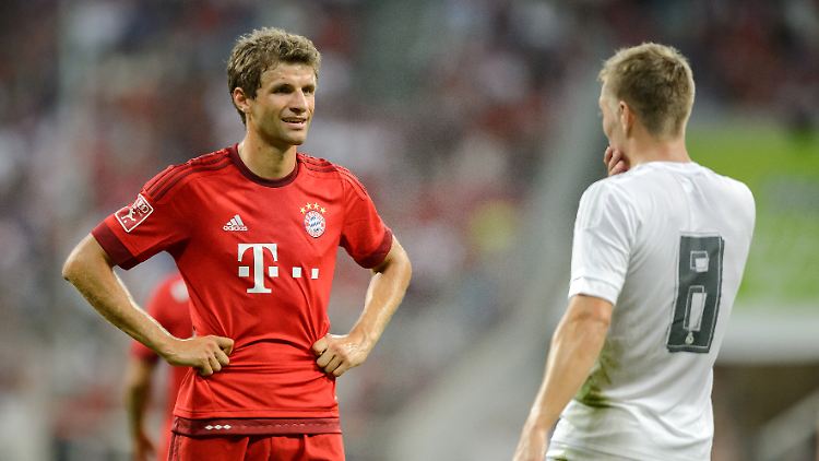 Später waren sie Gegner: Thomas Müller und Toni Kroos.
