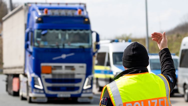 Möglicherweise hatte der Lkw-Fahrer Drogen konsumiert.