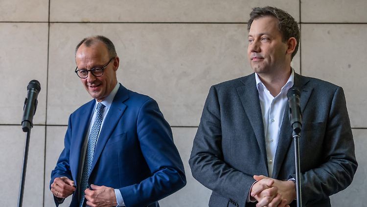 Mittlerweile per Du: Die Parteichefs Merz und Klingbeil.