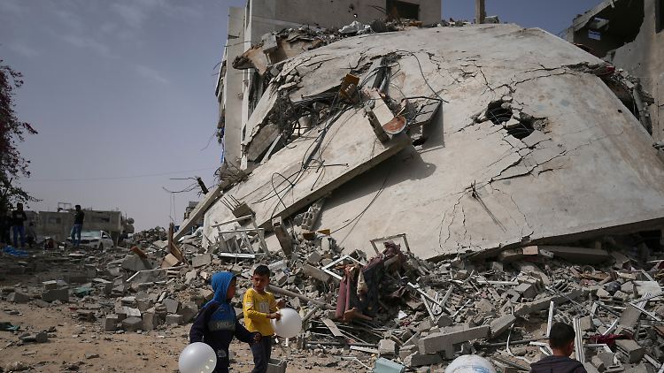 Erst am Sonntag wurde die palästinensische Journalistin Islam Meqdad bei einem israelischen Angriff auf Chan Junis im Gazastreifen getötet. 