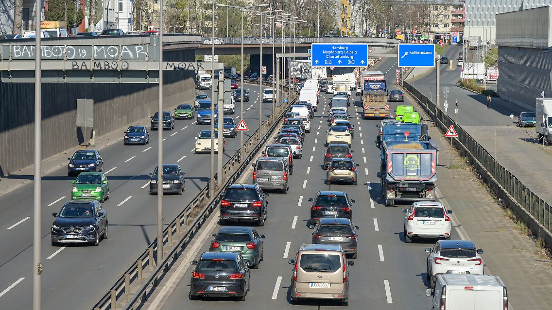 Auch Mittelklassewagen und Vans befinden sich auf dem Rückzug.