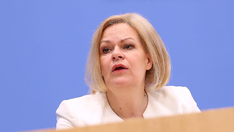 Faeser führt den Rückgang auch auf die Zusammenarbeit auf europäischer Ebene zurück.
