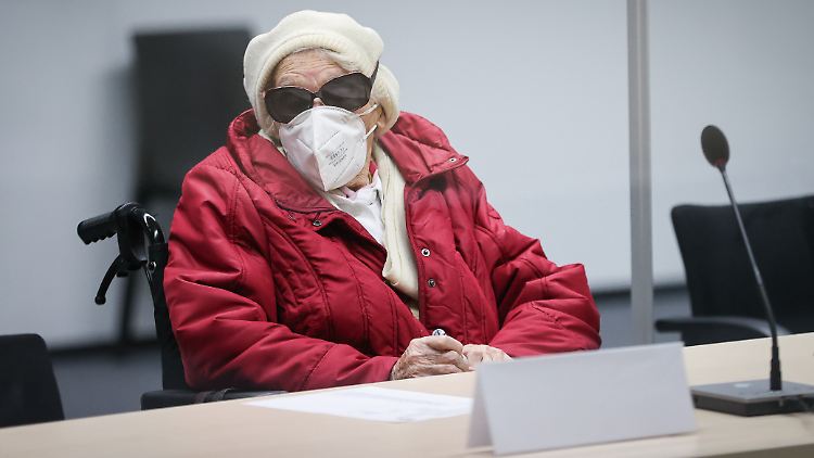 Vor ihrem ersten Prozesstermin war Irmgard F. aus ihrem Seniorenheim geflüchtet. 