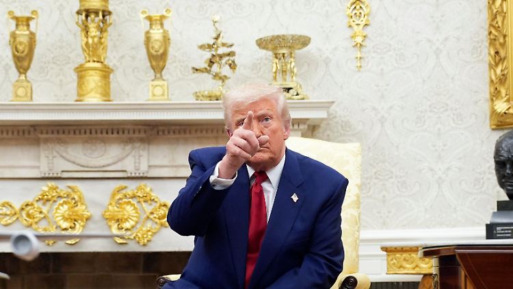 Trumps Fokus auf das Handelsbilanzdefizit zeige seine "kognitiven Begrenzungen", sagt Ökonom Michael Hüther.