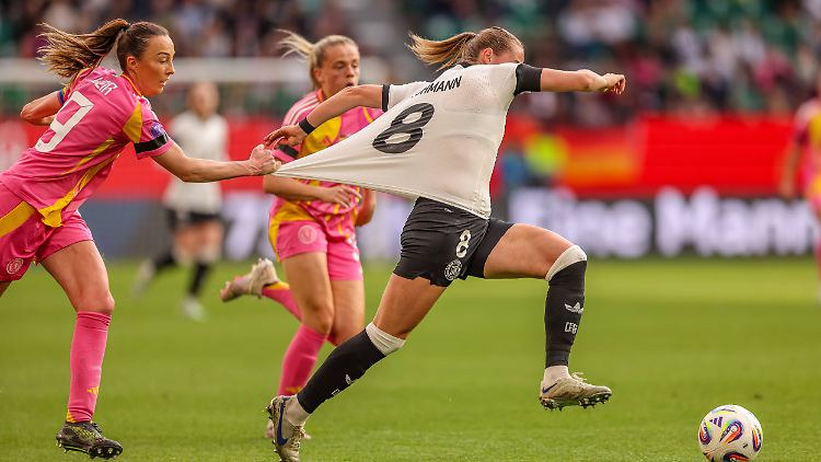 Die Schottinnen zeigten dem DFB-Team in Halbzeit eins die Grenzen auf.