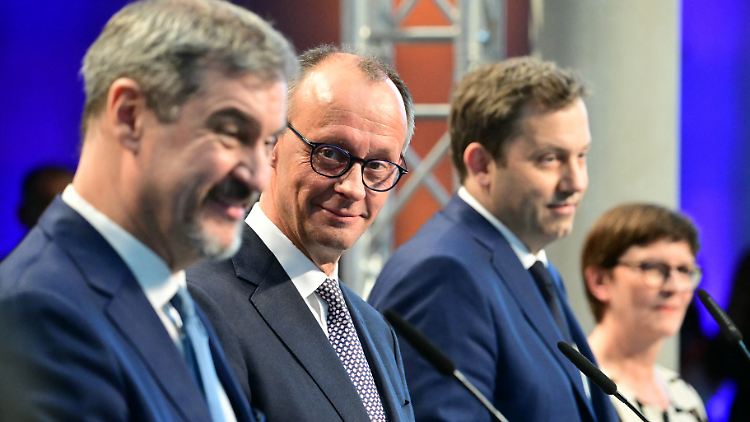 Söder, Merz, Klingbeil und Esken stellen den Koalitionsvertrag der Öffentlichkeit vor.