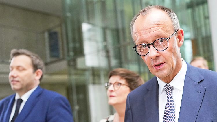 Friedrich Merz kündigte "einen neuen Kurs in der Migrationspolitik" an. Die Zahlen gehen allerdings bereits jetzt zurück.