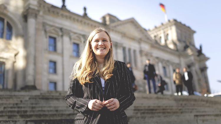 Ortleb ist eine von fünf Personen im Bundestagspräsidium, welches unter anderem Störungen ahndet.