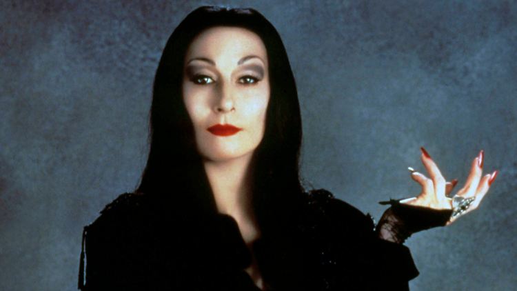 Die Rolle der Morticia Addams stand ihr ganz besonders gut: Anjelica Huston.