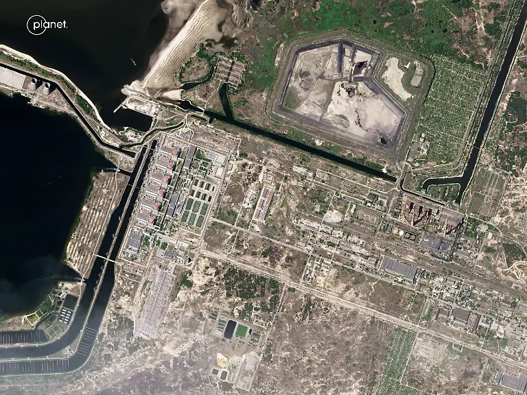 2023-06-09-zaporizhia-nuclear-power-plant-ukraine-s107-20230609T115941Z-rgb-50cm-11644px-logo-wm