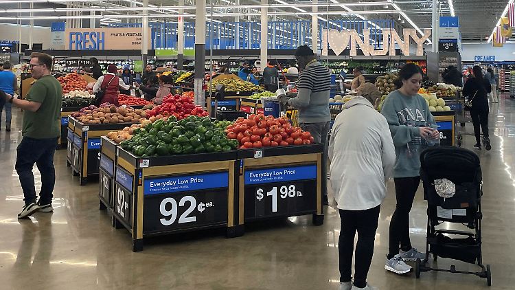 Experten halten die Abschwächung der Inflation in den USA im März für einen vorübergehenden Effekt.