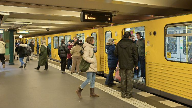 Aufatmen bei vielen Pendlern: U-Bahn-Ausfälle wegen Verdi-Streiks drohen in Berlin in nächster Zeit nicht. 