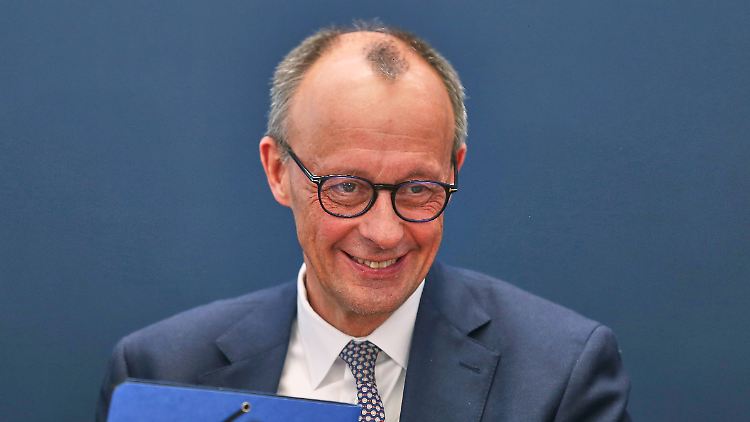 Friedrich Merz strahlt schon recht viel Glück aus, jetzt fehlen noch alle anderen.