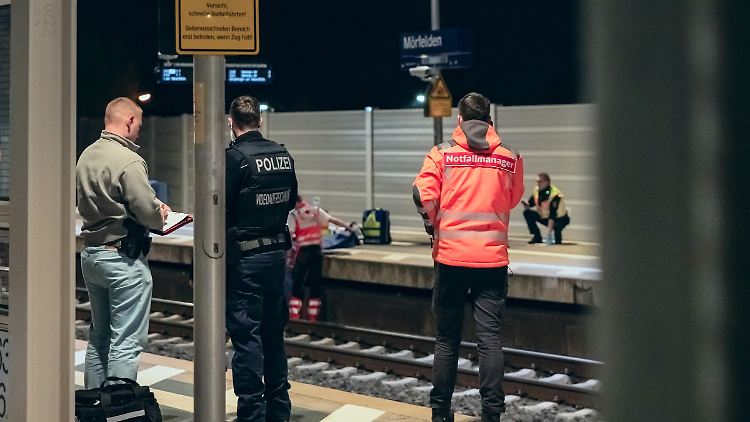 Vorsicht an der Bahnsteigkane.