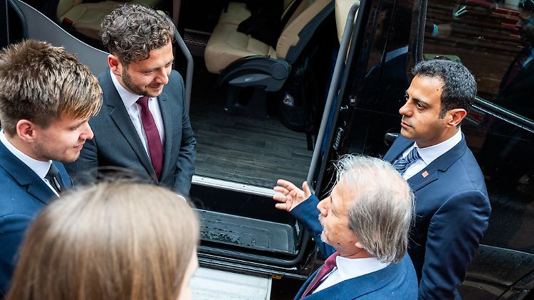 Banaszak sprach mit Erdogans Partei und der Opposition.