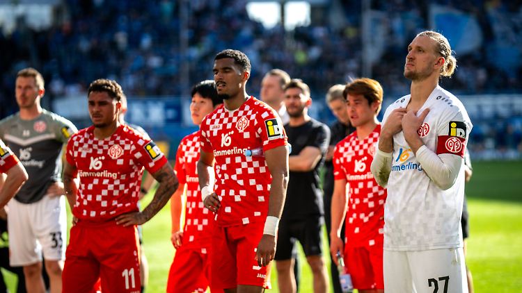 Hängende Köpfe: Mainz 05 kämpft derzeit mit vielen Problemen.