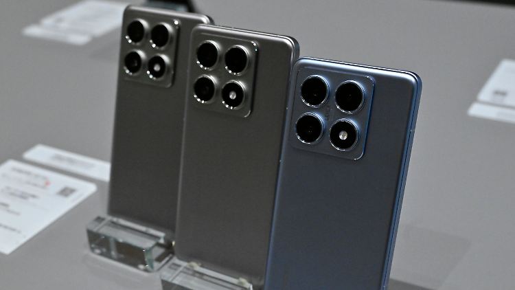 Für Smartphones, Computer und andere vielfach aus China importierte Elektronikartikel sollen die US-Zölle von 125 Prozent nicht gelten - zumindest vorübergehend.