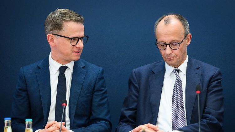 Linnemann (l.) hält wie Merz den Anstieg des Mindestlohns für möglich, aber nicht zwingend.