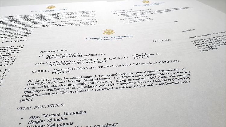 Trumps Gewicht und seine Blutdruckwerte listet der Bericht auf: Der US-Präsident wiegt demnach umgerechnet 102 Kilo. 