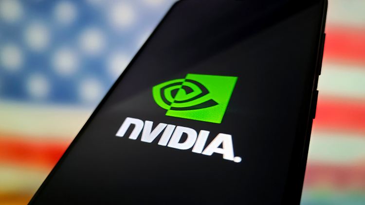 Der Tech-Konzern spricht von einer "unglaublichen" Nachfrage nach KI-Chips und Supercomputern.