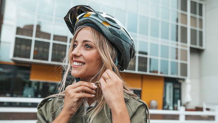 Sicherheit geht vor! Ein richtig ausgewählter Fahrradhelm kann im Notfall vor schwerwiegenden Verletzungen schützen.