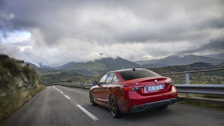 Die Alfa Romeo Giulia ist eine etwas kapriziöse Schönheit, die vor allem die emotionalen Momente des Autofahrens bedient.