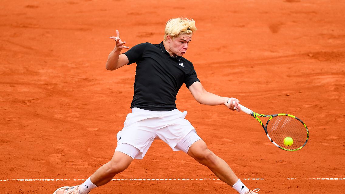 tennis.jpg