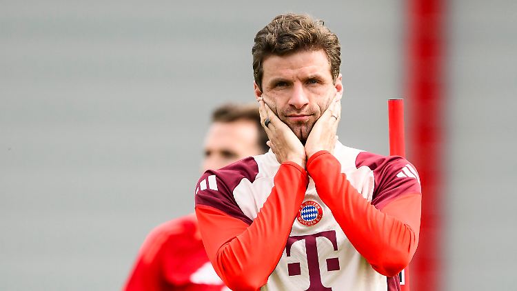 Thomas Müller muss über seine Zukunft entscheiden.