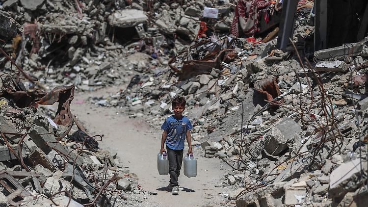 Die Hilfe von humanitären Organisationen wird weitestgehend von Israel blockiert. 