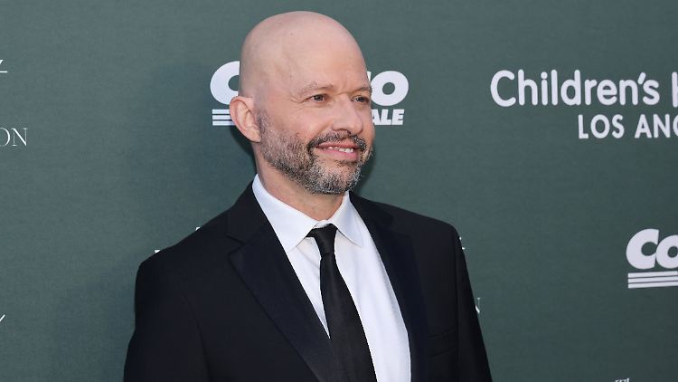 Seine Karriere begann in den 1980ern, einen ersten richtigen Erfolg konnte er allerdings erst ab 2003 verbuchen: Jon Cryer.
