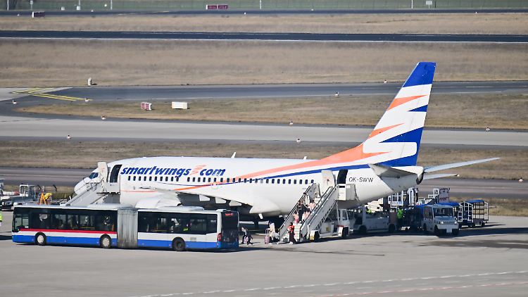 Ein Charterflug brachte im März Menschen aus Afghanistan zum Flughafen Berlin-Brandenburg.