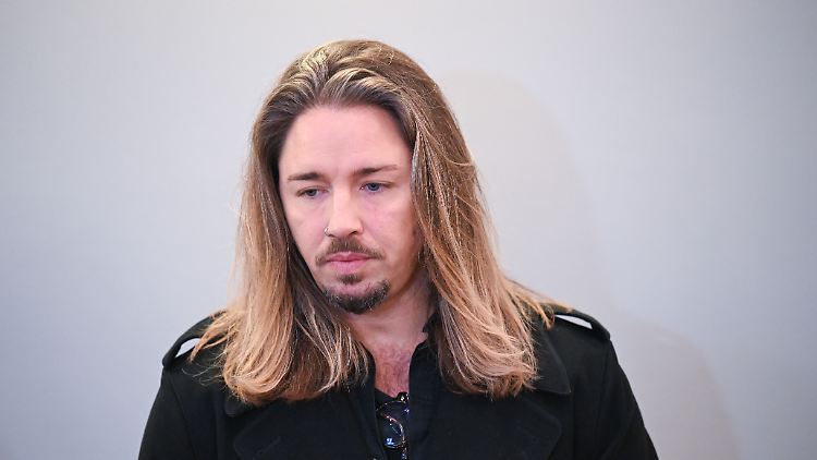 Ofarim will im Bochumer Club Matrix  "ausgewählte Klassiker aus seiner Karriere" darbieten. 