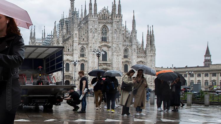 Den Prognosen zufolge wird es in den nächsten Stunden insbesondere im Norden Italiens heftig regnen.
