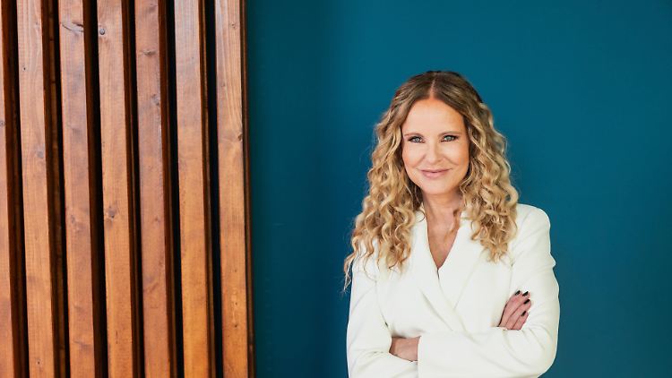 Katja Burkhard moderiert bereits seit 1995 für RTL.