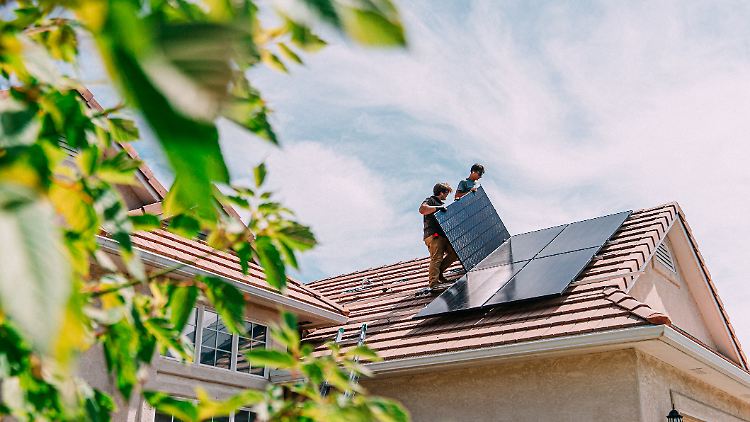 Fördergelder können die Kosten für eine PV-Anlage massiv drücken.