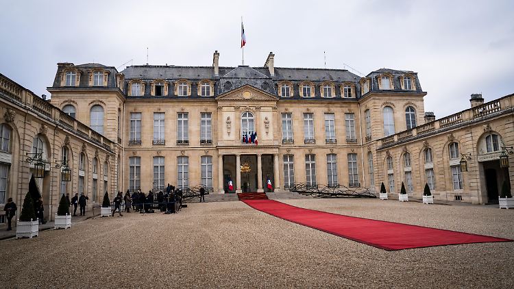 Der französische Präsident Macron will die Delegierten im Elysée-Palast empfangen.
