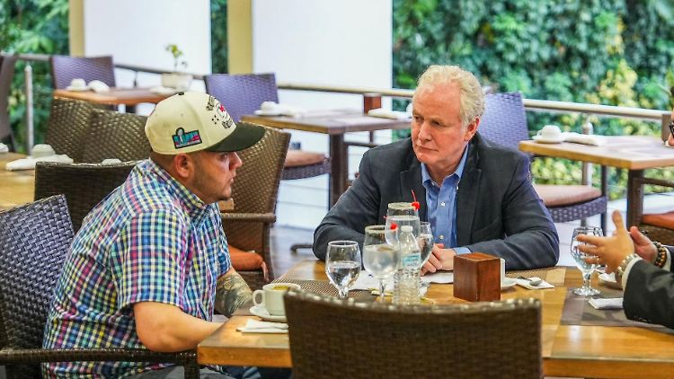 Van Hollen bei seinem Treffen mit Ábrego García.