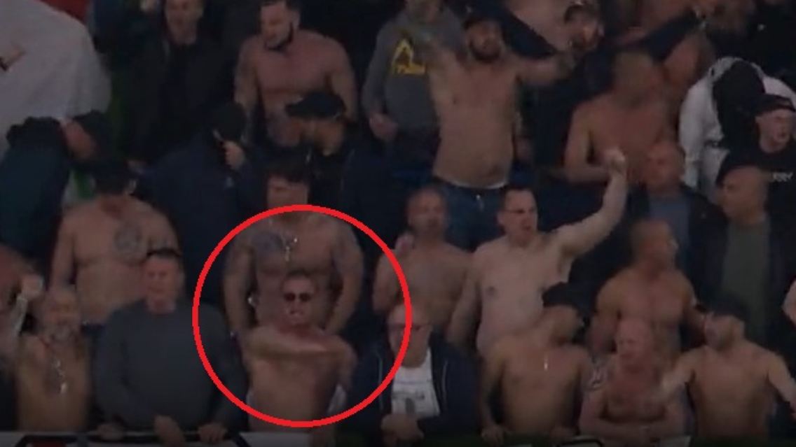 hitlergruß-kreis.jpg