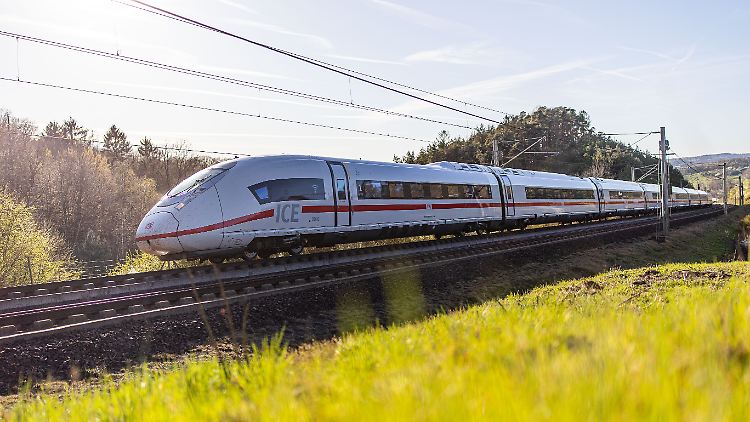 Unzufrieden mit dem, was die Bahn den vergangenen Jahren abgeliefert hat - die CSU will die Konzernspitze neu aufstellen.