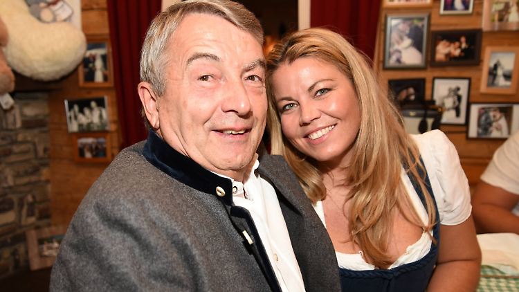 Niersbach leidet unter der Trennung und sei nicht bereit für eine neue Beziehung.
