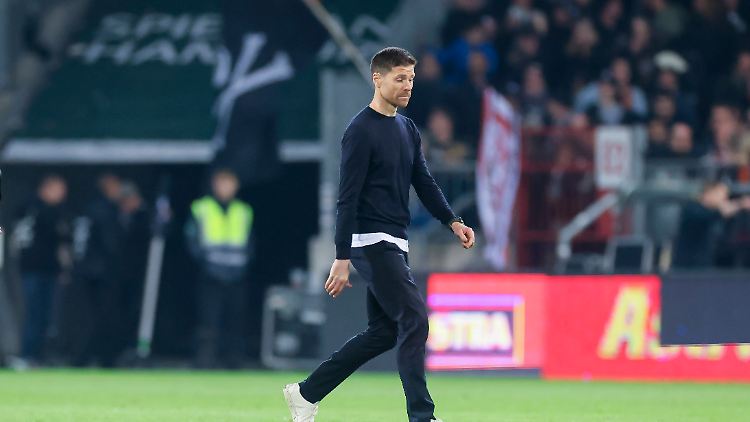 Leverkusens Trainer Xabi Alonso gestand ein, dass der Meistertitel wohl an München gehen wird.