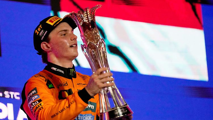 Richtig erledigt, aber richtig glücklich: Oscar Piastri.