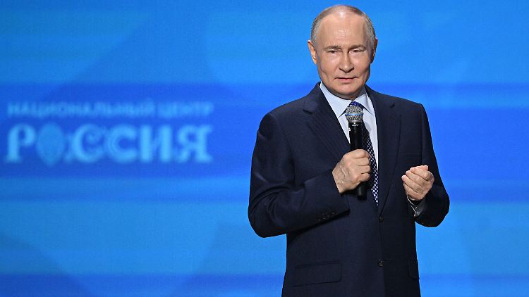 Putin behauptet, sich den Vorschlag aus der Ukraine näher anschauen zu wollen. 