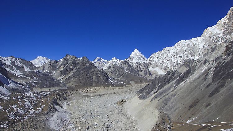 Auch im Himalaya zeigt sich der weltweite Trend schrumpfender Gletscher.