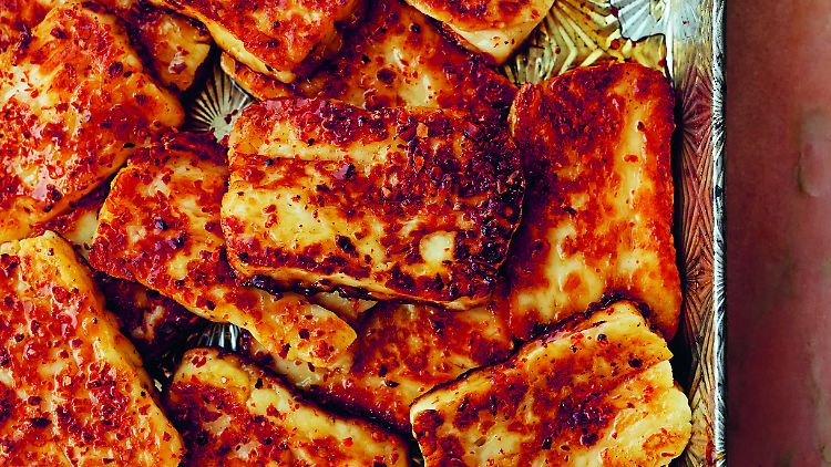 Gebratener Chili-Honig-Halloumi - hier passen die drei Geschmacksrichtungen süß, salzig und scharf gut zusammen.