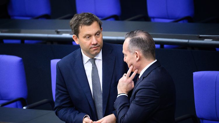 SPD-Chef Lars Klingbeil hält "große Stücke" auf Volker Wissing.