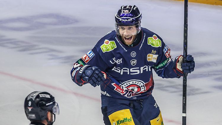 In den Playoffs wird Leo Pföderl zum "Monster".