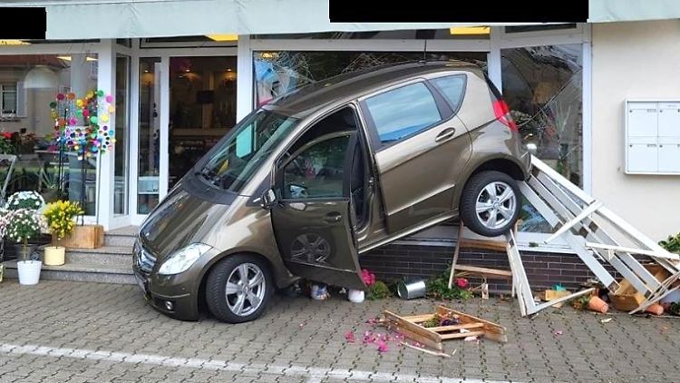 Den Gesamtschaden schätzt die Polizei auf 35.000 Euro.
